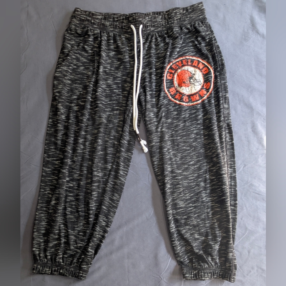 NFL Cleveland Browns Capri Joggers Womens Size Medium Heathered Black‎